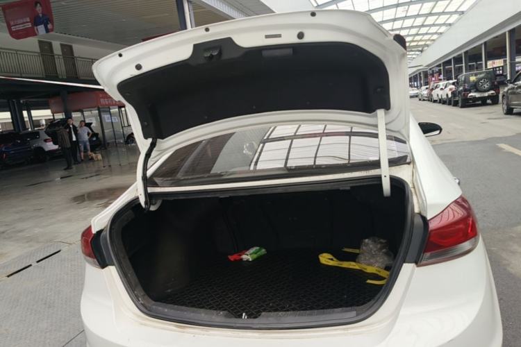 Used Hyundai Elantra (6th Generation / Lingdong) 2018 1.4T Dual-Clutch Xuan Dong · Dynamic Edition Trunk