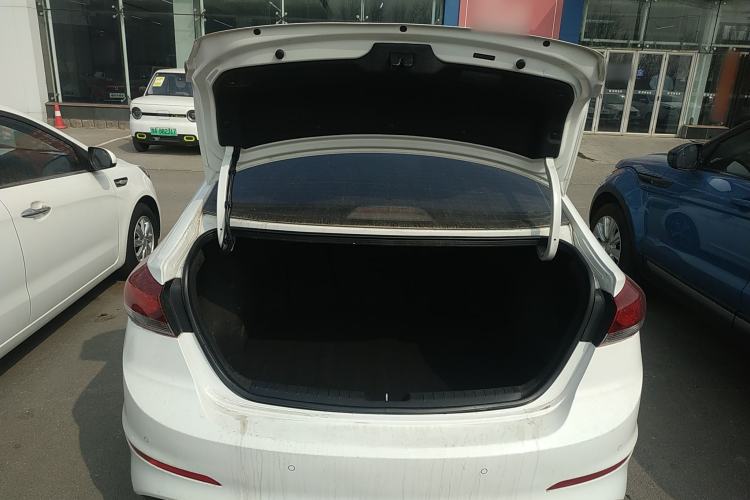 Used Hyundai Elantra (6th Generation / Lingdong) 2018 1.4T Dual-Clutch Xuan Dong · Dynamic Edition Trunk