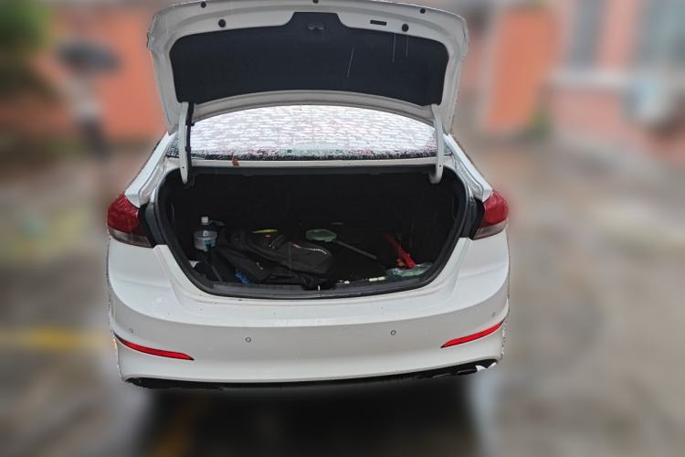 Used Hyundai Elantra (6th Generation / Lingdong) 2018 1.4T Dual-Clutch Xuan Dong · Dynamic Edition Trunk