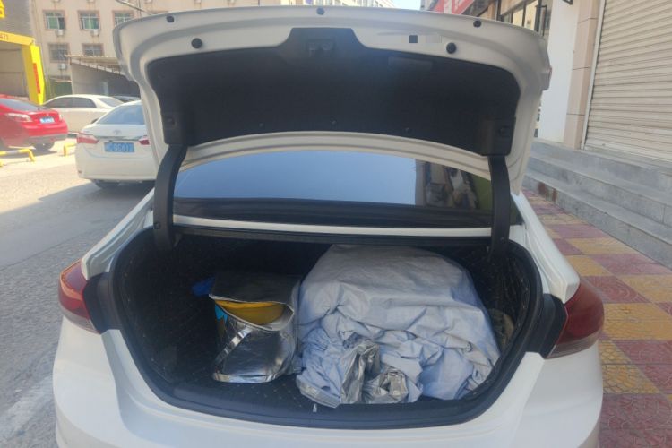 Used Hyundai Elantra (6th Generation / Lingdong) 2018 1.6L Automatic 15th Anniversary Special Edition Trunk