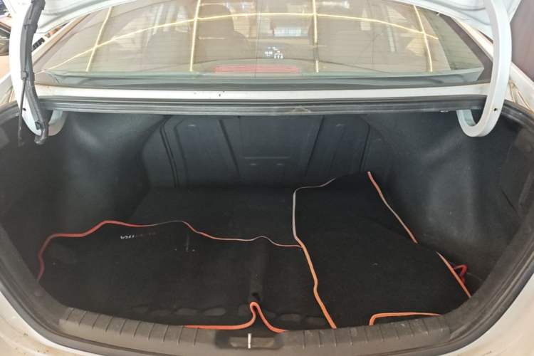 Used Hyundai Elantra (6th Generation / Lingdong) 2018 1.4T Dual-Clutch Xuan Dong · Dynamic Edition Trunk