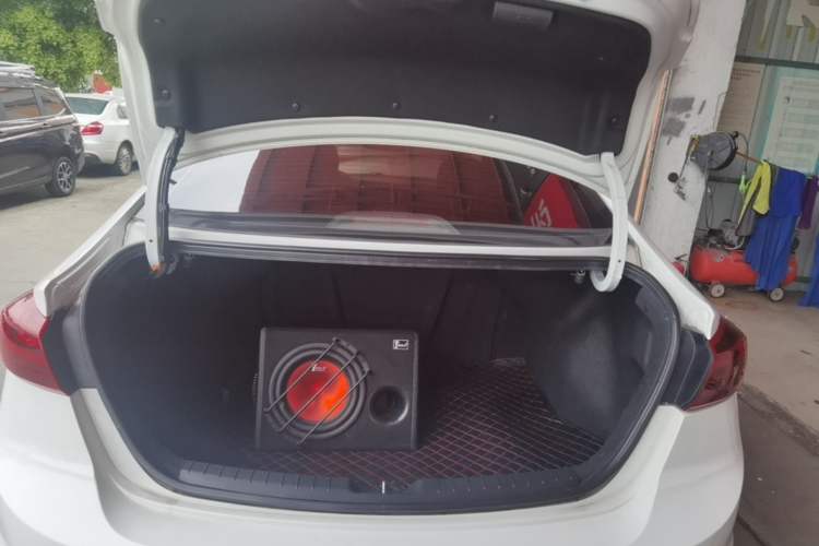 Used Hyundai Elantra (6th Generation / Lingdong) 2018 1.4T Dual-Clutch Xuan Dong · Dynamic Edition Trunk