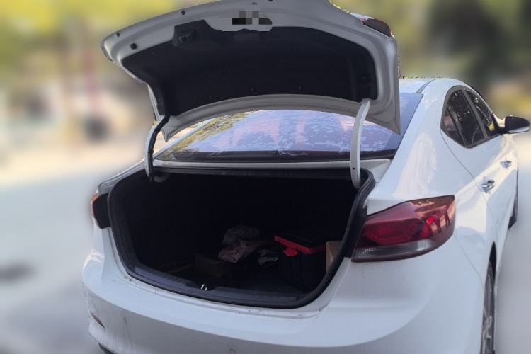 Used Hyundai Elantra (6th Generation / Lingdong) 2018 1.6L Automatic 15th Anniversary Special Edition Trunk