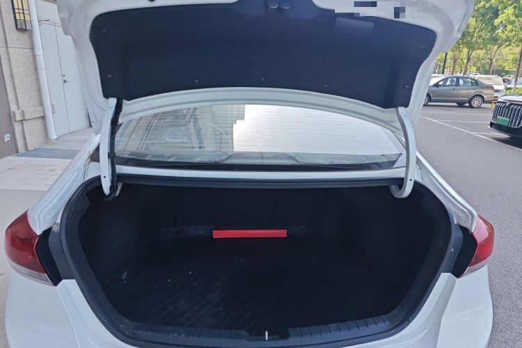 Used Hyundai Elantra (6th Generation / Lingdong) 2018 1.4T Dual-Clutch Xuan Dong · Dynamic Edition Trunk