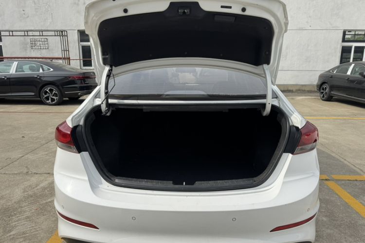 Used Hyundai Elantra (6th Generation / Lingdong) 2018 1.4T Dual-Clutch Xuan Dong · Dynamic Edition Trunk
