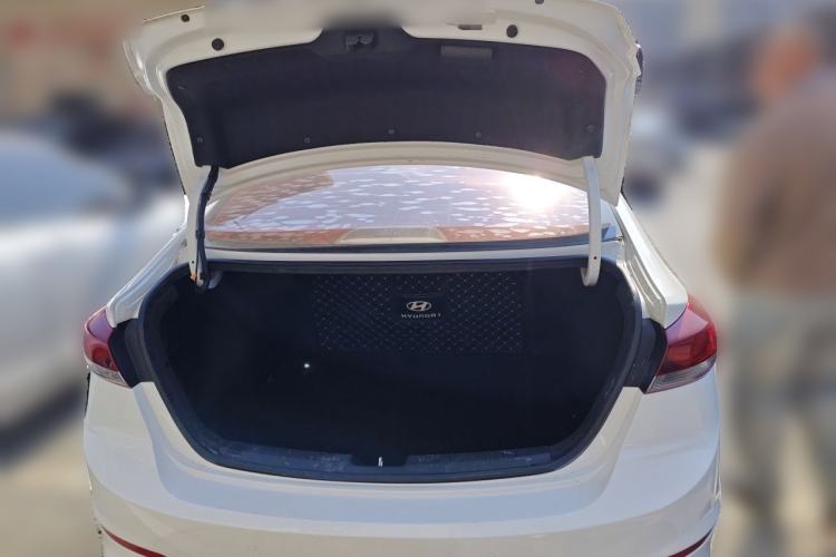 Used Hyundai Elantra (6th Generation / Lingdong) 2018 1.6L Automatic 15th Anniversary Special Edition Trunk