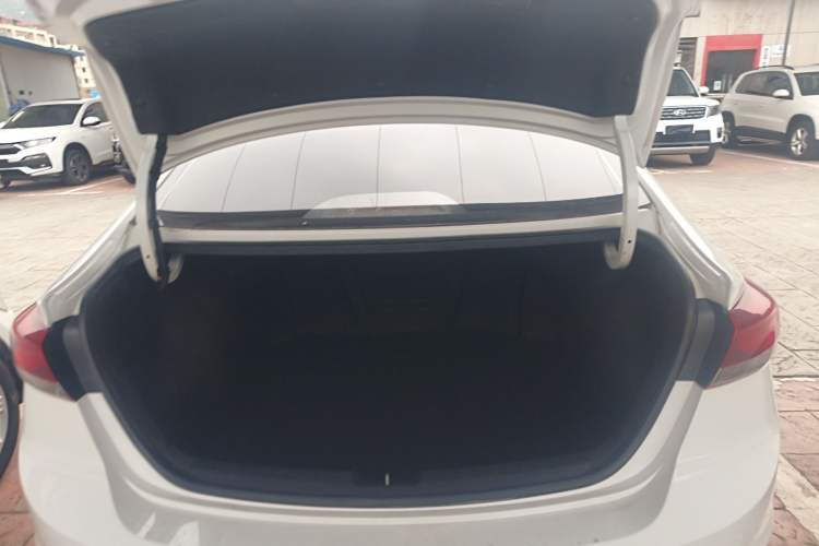 Used Hyundai Elantra (6th Generation / Lingdong) 2018 1.6L Automatic 15th Anniversary Special Edition Trunk