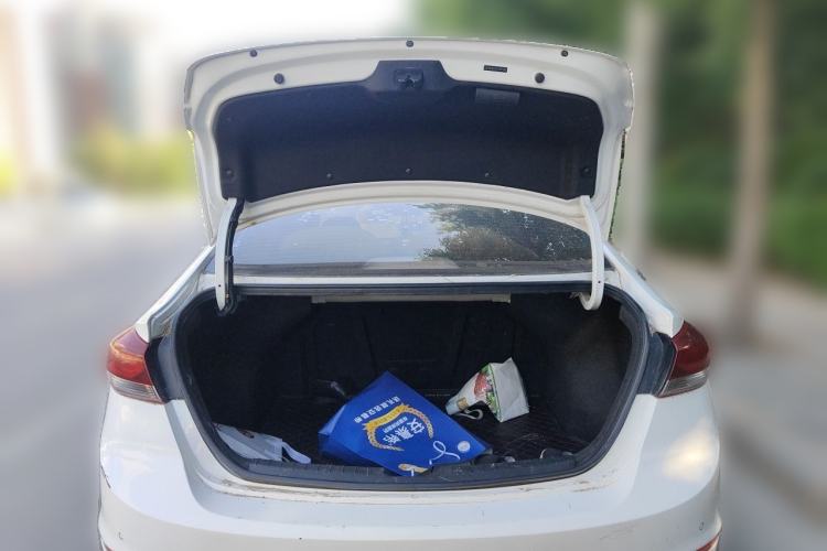 Used Hyundai Elantra (6th Generation / Lingdong) 2018 1.4T Dual-Clutch Xuan Dong · Dynamic Edition Trunk