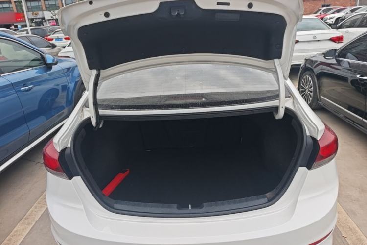 Used Hyundai Elantra (6th Generation / Lingdong) 2018 1.4T Dual-Clutch Xuan Dong · Dynamic Edition Trunk