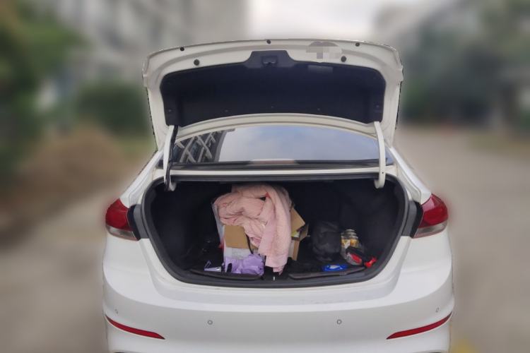 Used Hyundai Elantra (6th Generation / Lingdong) 2018 1.6L Automatic 15th Anniversary Special Edition Trunk