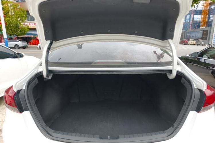 Used Hyundai Elantra (6th Generation / Lingdong) 2018 1.4T Dual-Clutch Xuan Dong · Dynamic Edition Trunk