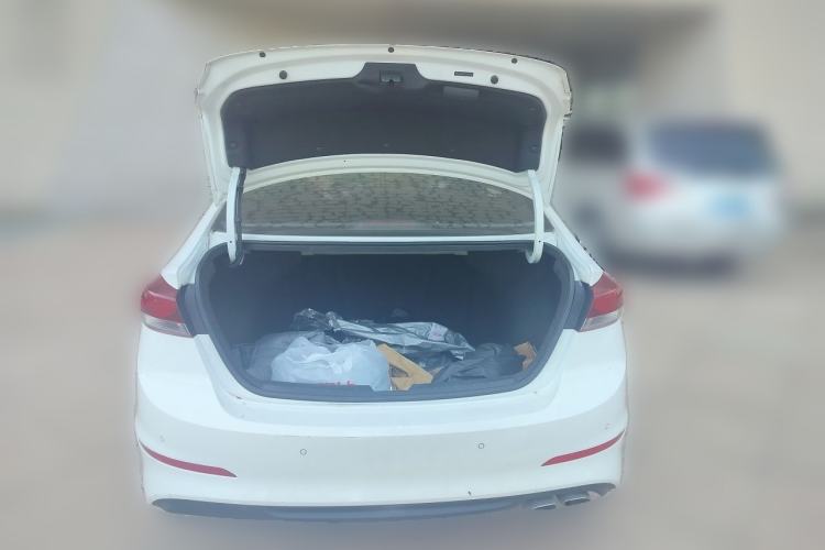Used Hyundai Elantra (6th Generation / Lingdong) 2018 1.4T Dual-Clutch Xuan Dong · Dynamic Edition Trunk