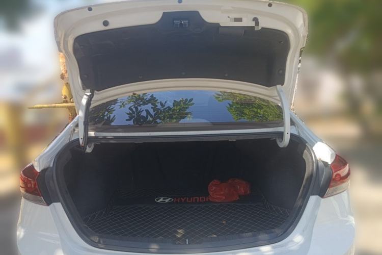Used Hyundai Elantra (6th Generation / Lingdong) 2018 1.4T Dual-Clutch Xuan Dong · Dynamic Edition Trunk
