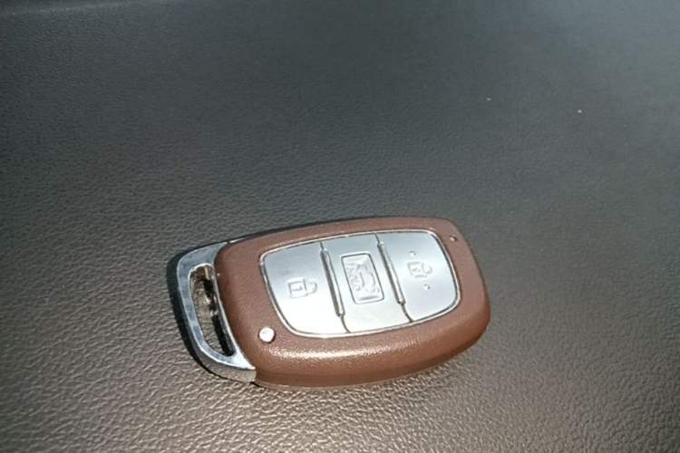 Used Hyundai Elantra (6th Generation / Lingdong) 2018 1.4T Dual-Clutch Xuan Dong · Dynamic Edition Vehicle Key