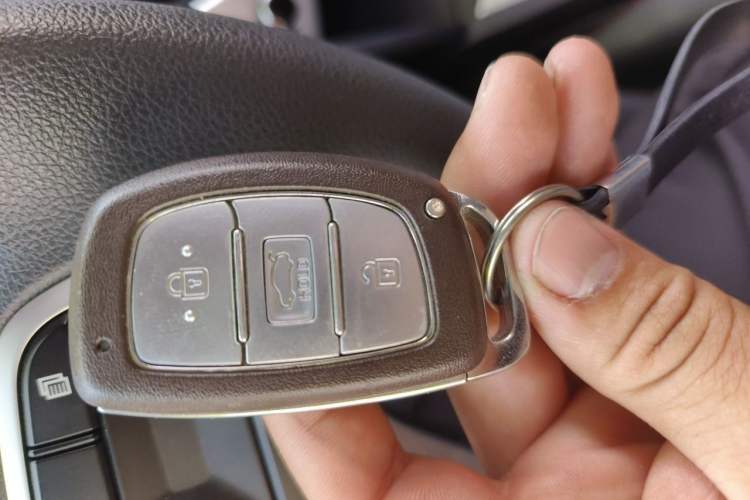 Used Hyundai Elantra (6th Generation / Lingdong) 2018 1.6L Automatic 15th Anniversary Special Edition Vehicle Key