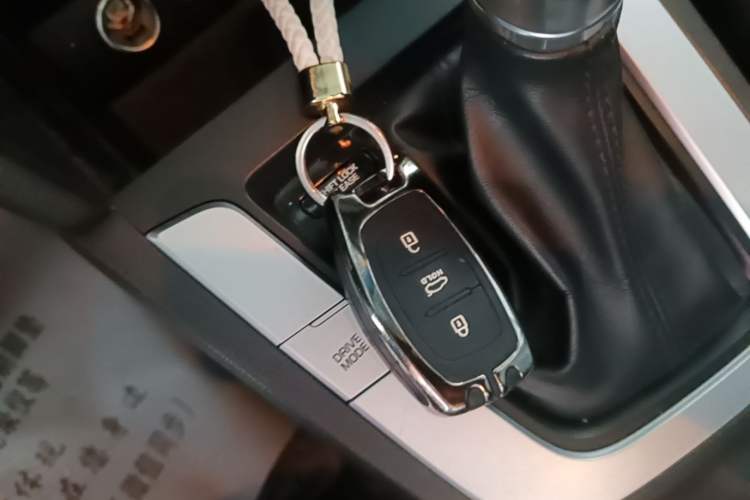 Used Hyundai Elantra (6th Generation / Lingdong) 2018 1.6L Automatic 15th Anniversary Special Edition Vehicle Key