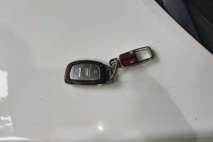 Used Hyundai Elantra (6th Generation / Lingdong) 2018 1.6L Automatic 15th Anniversary Special Edition Vehicle Key
