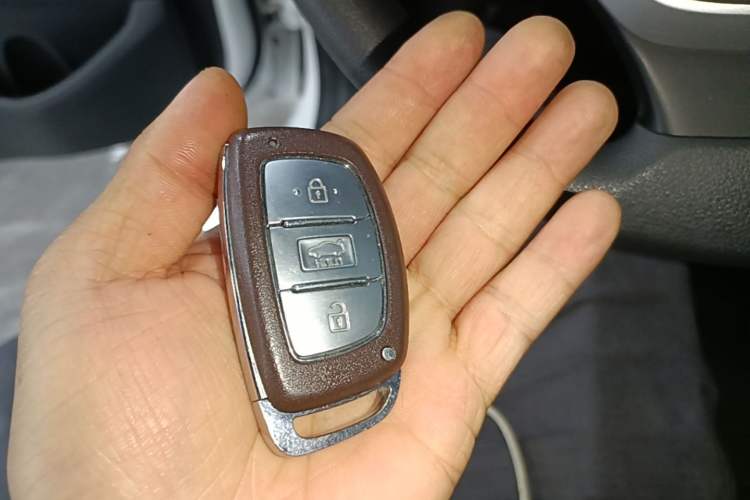 Used Hyundai Elantra (6th Generation / Lingdong) 2018 1.6L Automatic 15th Anniversary Special Edition Vehicle Key