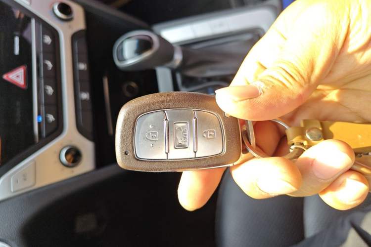 Used Hyundai Elantra (6th Generation / Lingdong) 2018 1.6L Automatic 15th Anniversary Special Edition Vehicle Key