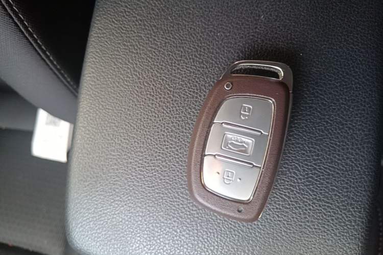 Used Hyundai Elantra (6th Generation / Lingdong) 2018 1.4T Dual-Clutch Xuan Dong · Dynamic Edition Vehicle Key