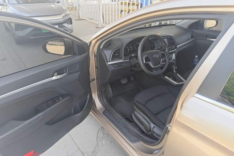 Used Hyundai Elantra (6th Generation / Lingdong) 2018 1.6L Automatic 15th Anniversary Special Edition Driver Seat