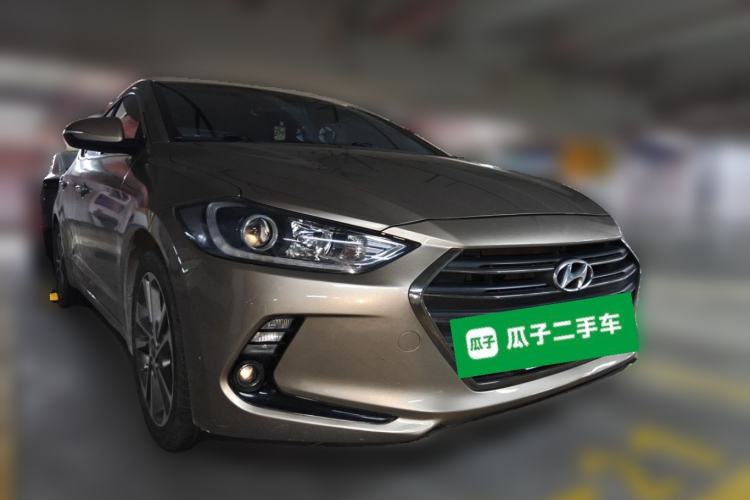 Used Hyundai Elantra (6th Generation / Lingdong) 2018 1.6L Automatic 15th Anniversary Special Edition Front Right 45 Deg