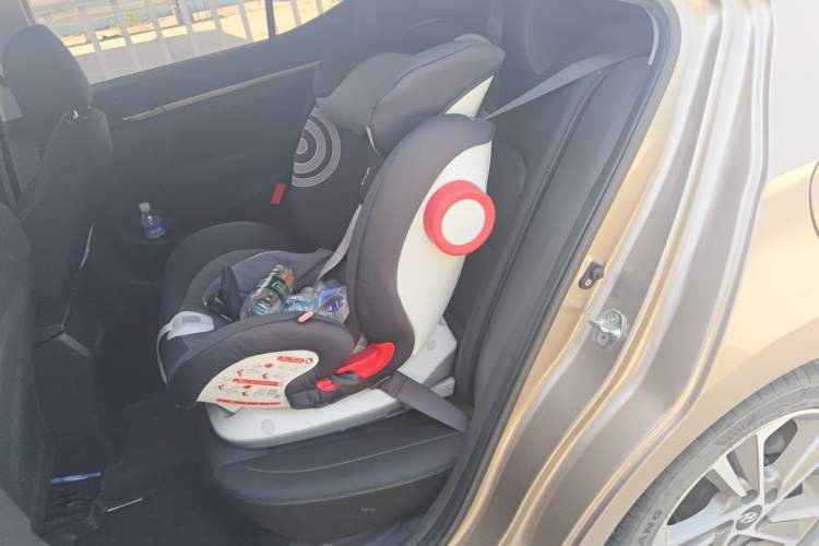 Used Hyundai Elantra (6th Generation / Lingdong) 2018 1.6L Automatic 15th Anniversary Special Edition Left Rear Seat