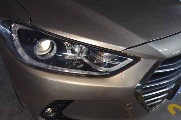 Used Hyundai Elantra (6th Generation / Lingdong) 2018 1.6L Automatic 15th Anniversary Special Edition Right Front Headlight