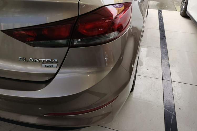 Used Hyundai Elantra (6th Generation / Lingdong) 2018 1.6L Automatic 15th Anniversary Special Edition Right Rear Taillight
