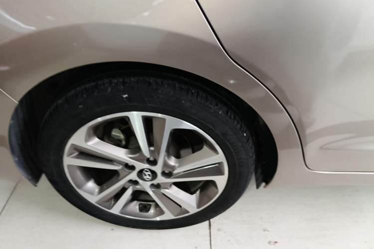 Used Hyundai Elantra (6th Generation / Lingdong) 2018 1.6L Automatic 15th Anniversary Special Edition Right Rear Wheel Hub