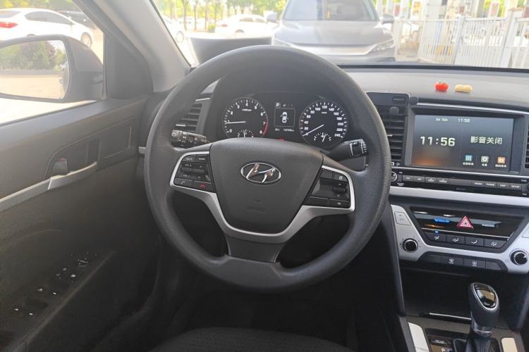 Used Hyundai Elantra (6th Generation / Lingdong) 2018 1.6L Automatic 15th Anniversary Special Edition Steering Wheel