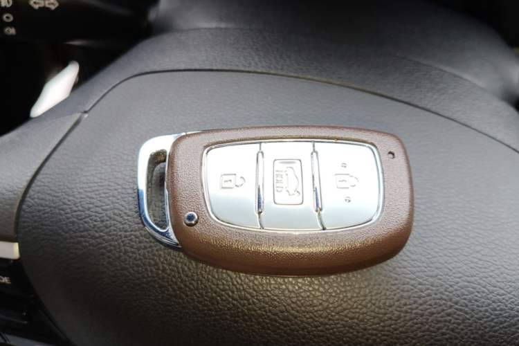 Used Hyundai Elantra (6th Generation / Lingdong) 2018 1.6L Automatic 15th Anniversary Special Edition Vehicle Key