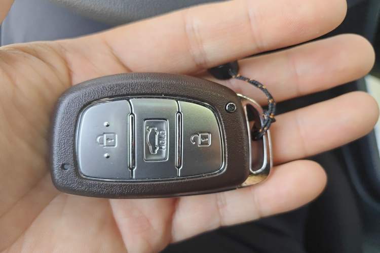 Used Hyundai Elantra (6th Generation / Lingdong) 2018 1.6L Automatic 15th Anniversary Special Edition Vehicle Key