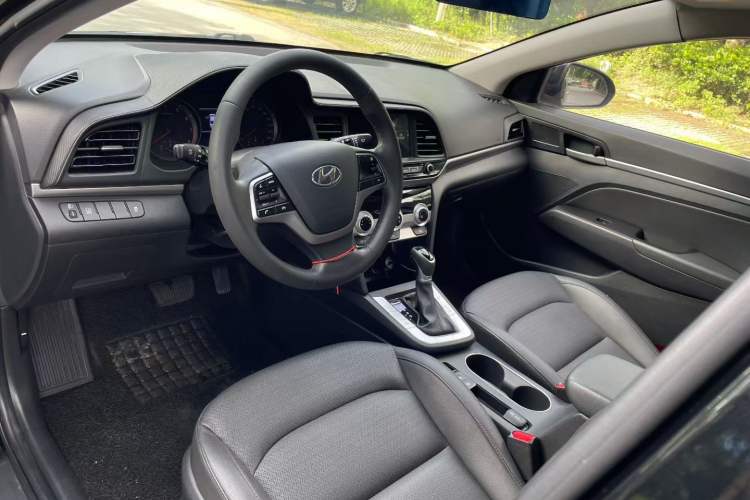 Used Hyundai Elantra (6th Generation / Lingdong) 2019 1.5L CVT ZhiXuan – Elite Version Interior 2