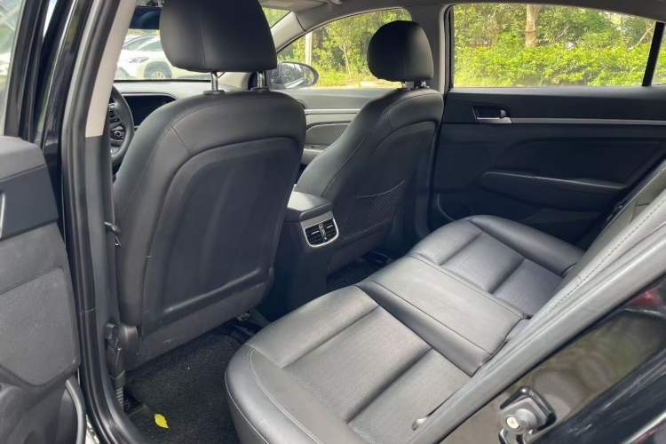 Used Hyundai Elantra (6th Generation / Lingdong) 2019 1.5L CVT ZhiXuan – Elite Version Interior 3