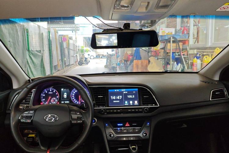 Used Hyundai Elantra (6th Generation / Lingdong) 2019 1.4T Dual-Clutch Xuan Dong · Dynamic Model Center Console