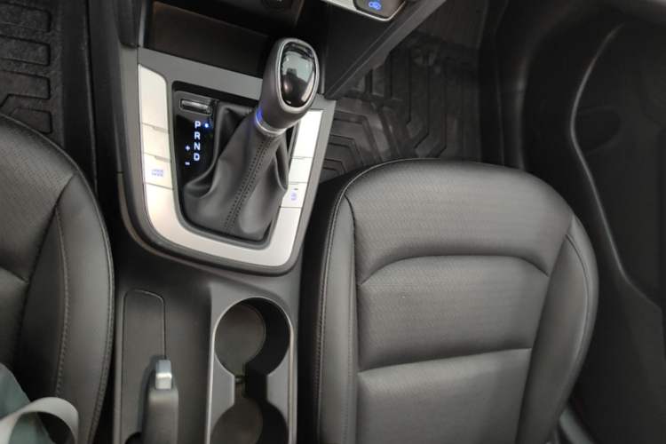 Used Hyundai Elantra (6th Generation / Lingdong) 2019 1.5L CVT ZhiXuan – Elite Version Gear Lever