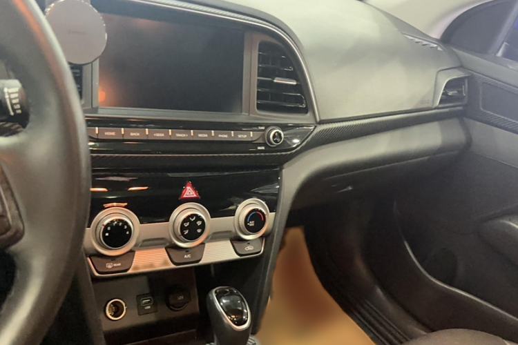 Used Hyundai Elantra (6th Generation / Lingdong) 2019 1.5L CVT ZhiXuan – Elite Version Interior 1