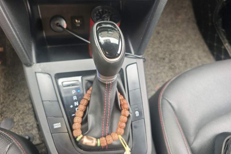 Used Hyundai Elantra (6th Generation / Lingdong) 2019 1.4T Dual-Clutch Xuan Dong · Dynamic Model Gear Lever