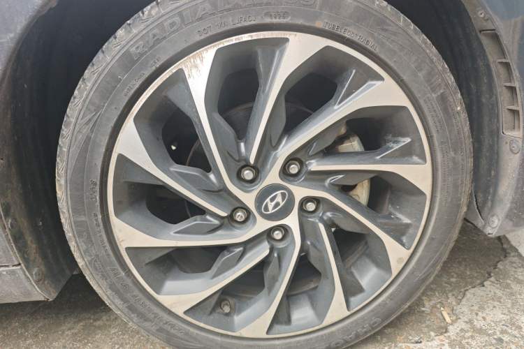 Used Hyundai Elantra (6th Generation / Lingdong) 2019 1.4T Dual-Clutch Xuan Dong · Dynamic Model Right Front Wheel Hub