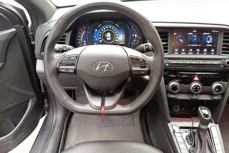 Used Hyundai Elantra (6th Generation / Lingdong) 2019 1.4T Dual-Clutch Xuan Dong · Dynamic Model Steering Wheel
