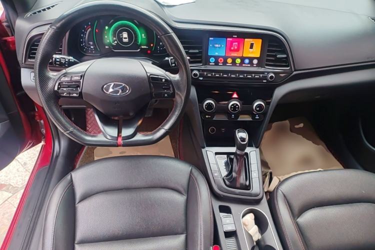 Used Hyundai Elantra (6th Generation / Lingdong) 2019 1.4T Dual-Clutch Xuan Dong · Dynamic Model Center Console