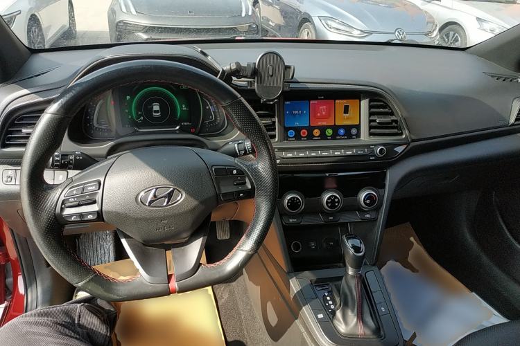 Used Hyundai Elantra (6th Generation / Lingdong) 2019 1.4T Dual-Clutch Xuan Dong · Dynamic Model Center Console