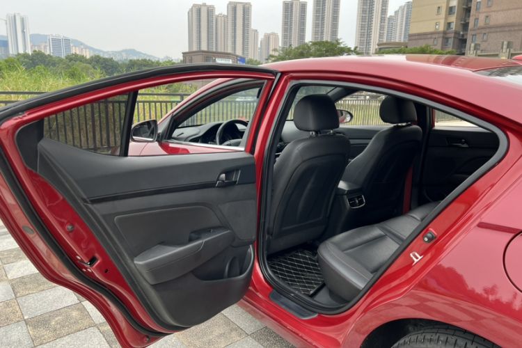 Used Hyundai Elantra (6th Generation / Lingdong) 2019 1.4T Dual-Clutch Xuan Dong · Dynamic Model Interior 4