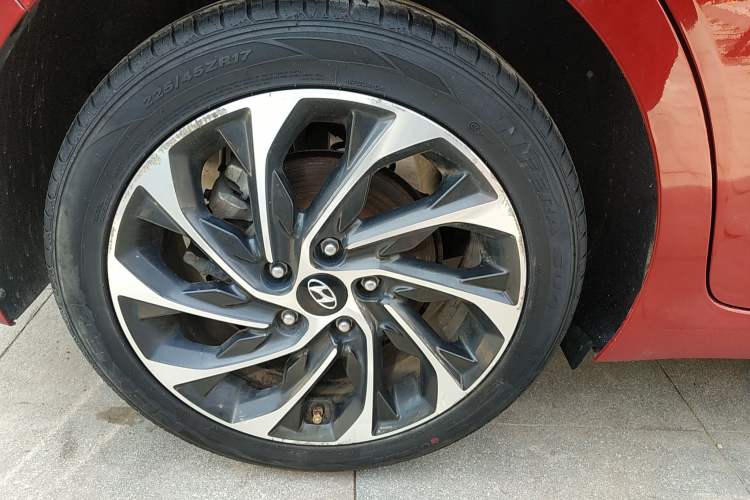 Used Hyundai Elantra (6th Generation / Lingdong) 2019 1.4T Dual-Clutch Xuan Dong · Dynamic Model Right Rear Wheel Hub