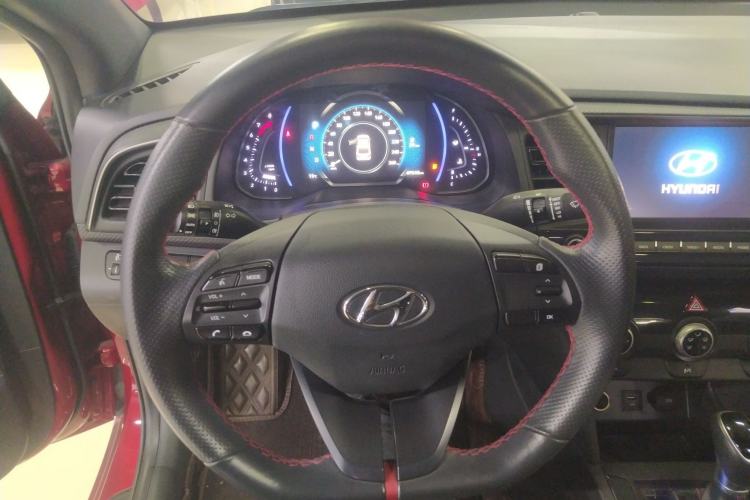 Used Hyundai Elantra (6th Generation / Lingdong) 2019 1.4T Dual-Clutch Xuan Dong · Dynamic Model Steering Wheel