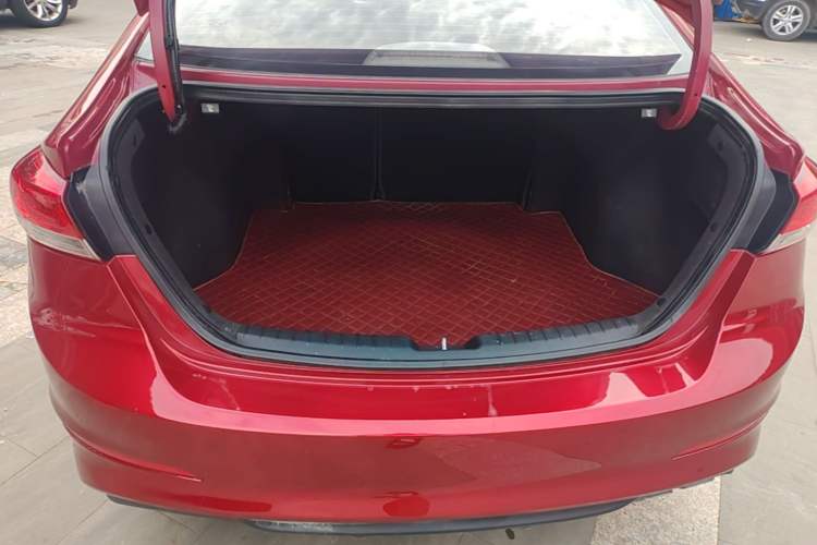 Used Hyundai Elantra (6th Generation / Lingdong) 2019 1.4T Dual-Clutch Xuan Dong · Dynamic Model Trunk