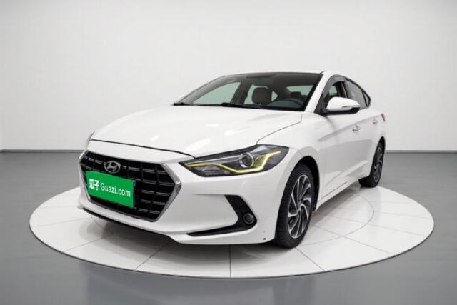 Hyundai Elantra (6th Generation / Lingdong) 2019 1.4T Dual-Clutch Xuan Dong · Dynamic Model usado