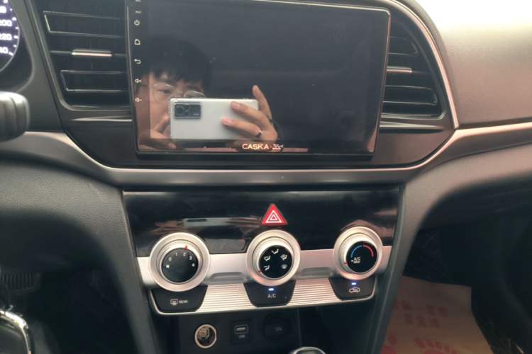 Used Hyundai Elantra (6th Generation / Lingdong) 2019 1.5L CVT ZhiXuan – Elite Version Audio And AC Panel