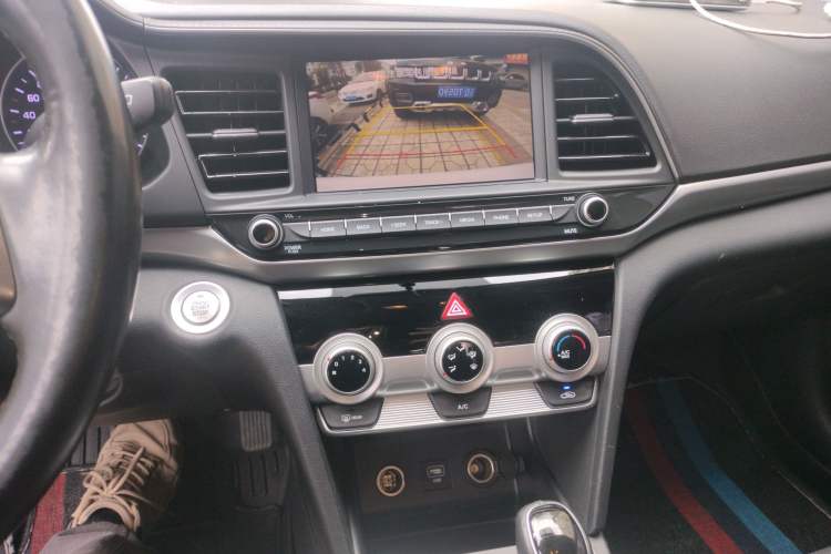 Used Hyundai Elantra (6th Generation / Lingdong) 2019 1.5L CVT ZhiXuan – Elite Version Audio And AC Panel